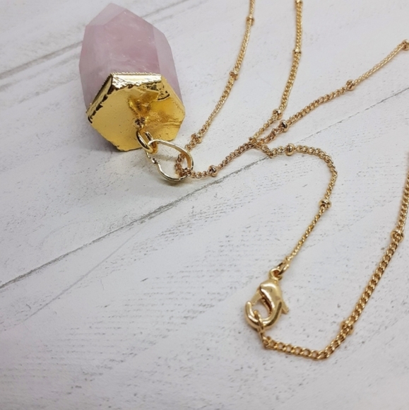 SALE Rose Quartz point necklace - Picture 5 of 5